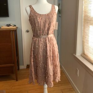 Due per Due taupe embroidered dress